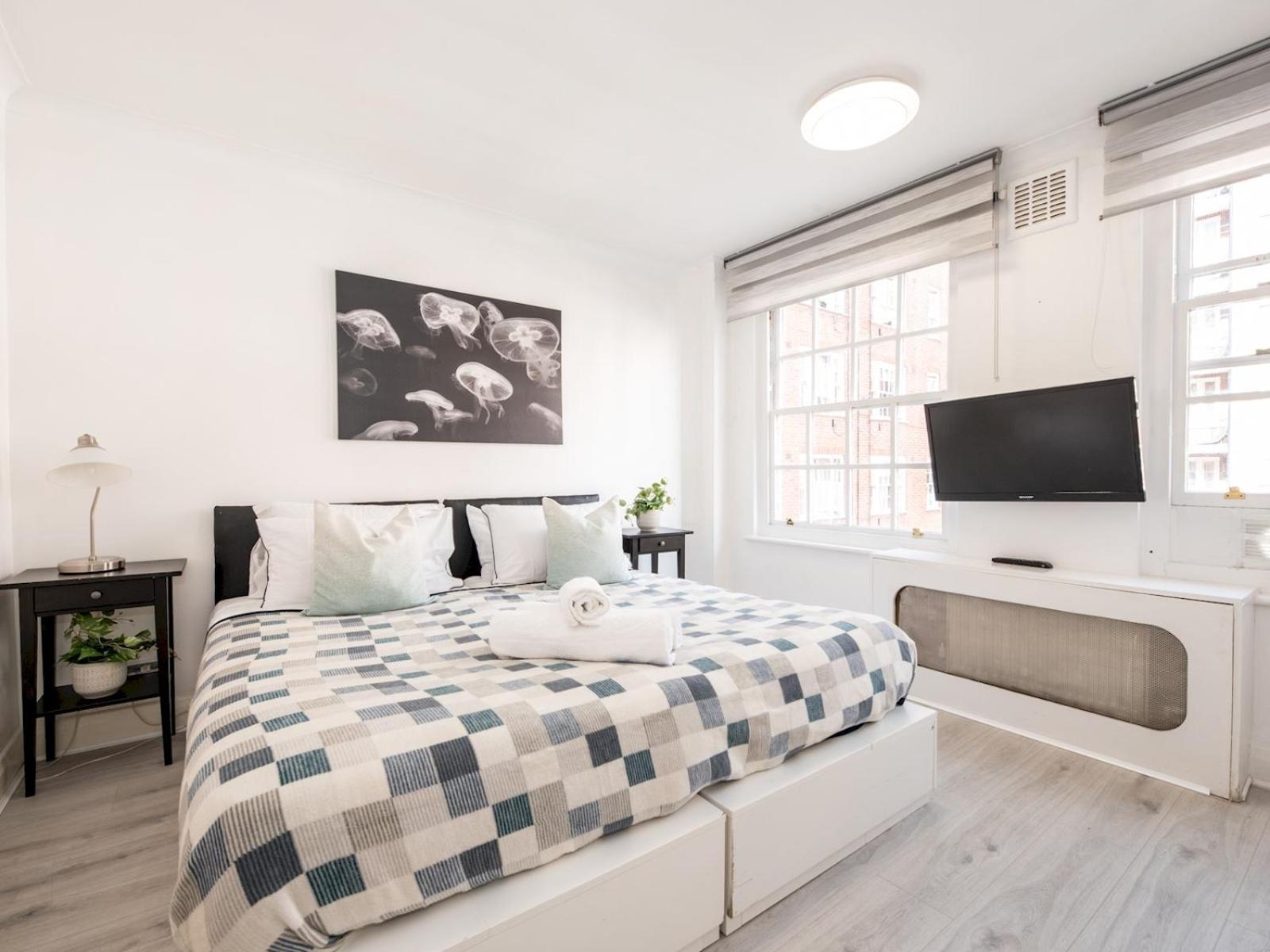 Pass The Keys Cosy One Bedroom Near Hyde Park Oxford Street London
